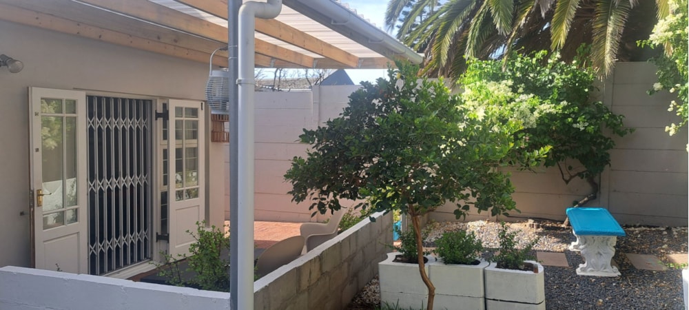 Garden cottage to rent in Table View - 1TV1722173