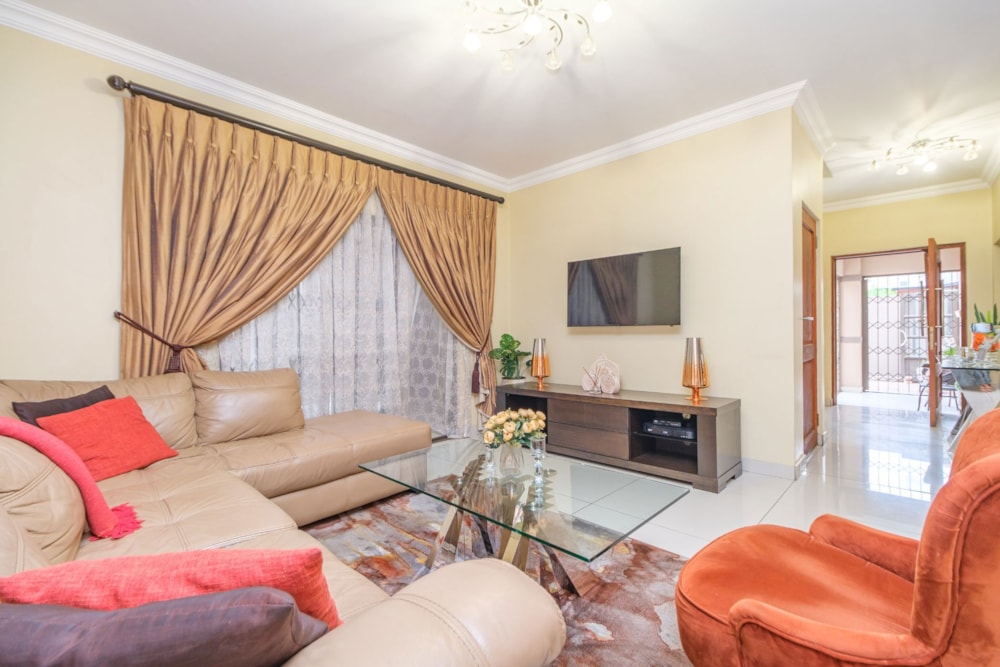 Cluster for sale in Radiokop - RAN1727216