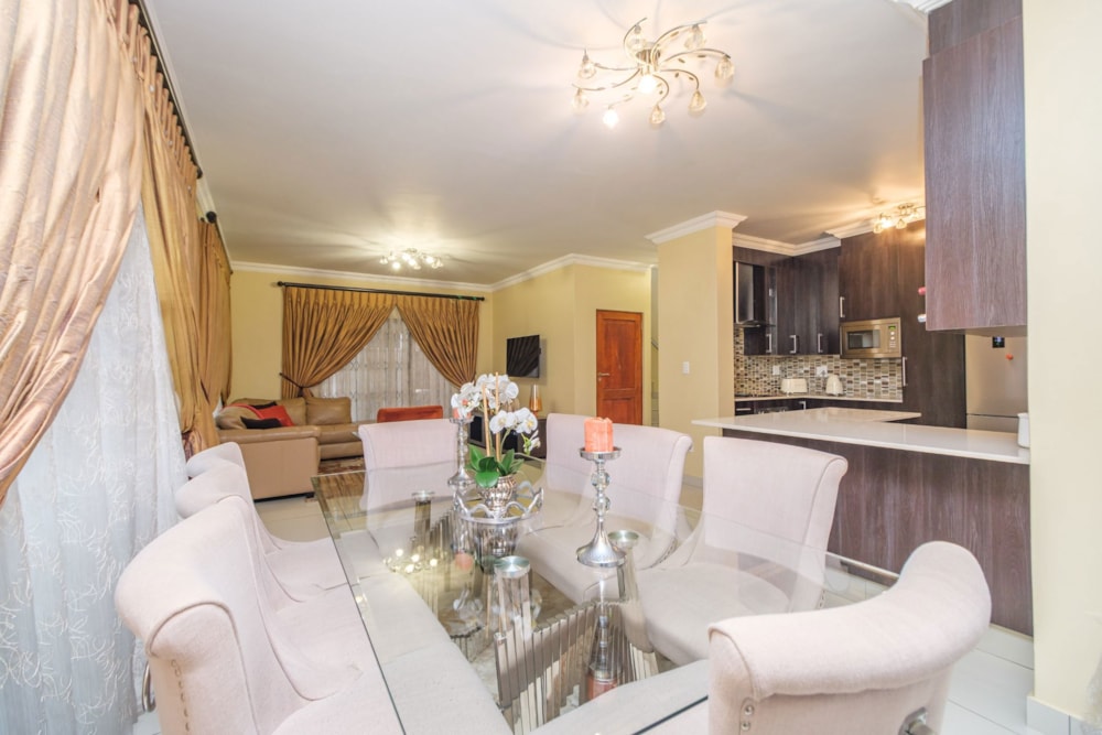 Cluster for sale in Radiokop - RAN1727216