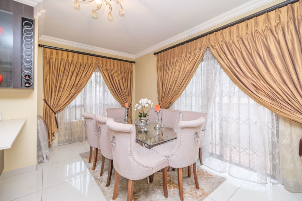 Cluster for sale in Radiokop - RAN1727216