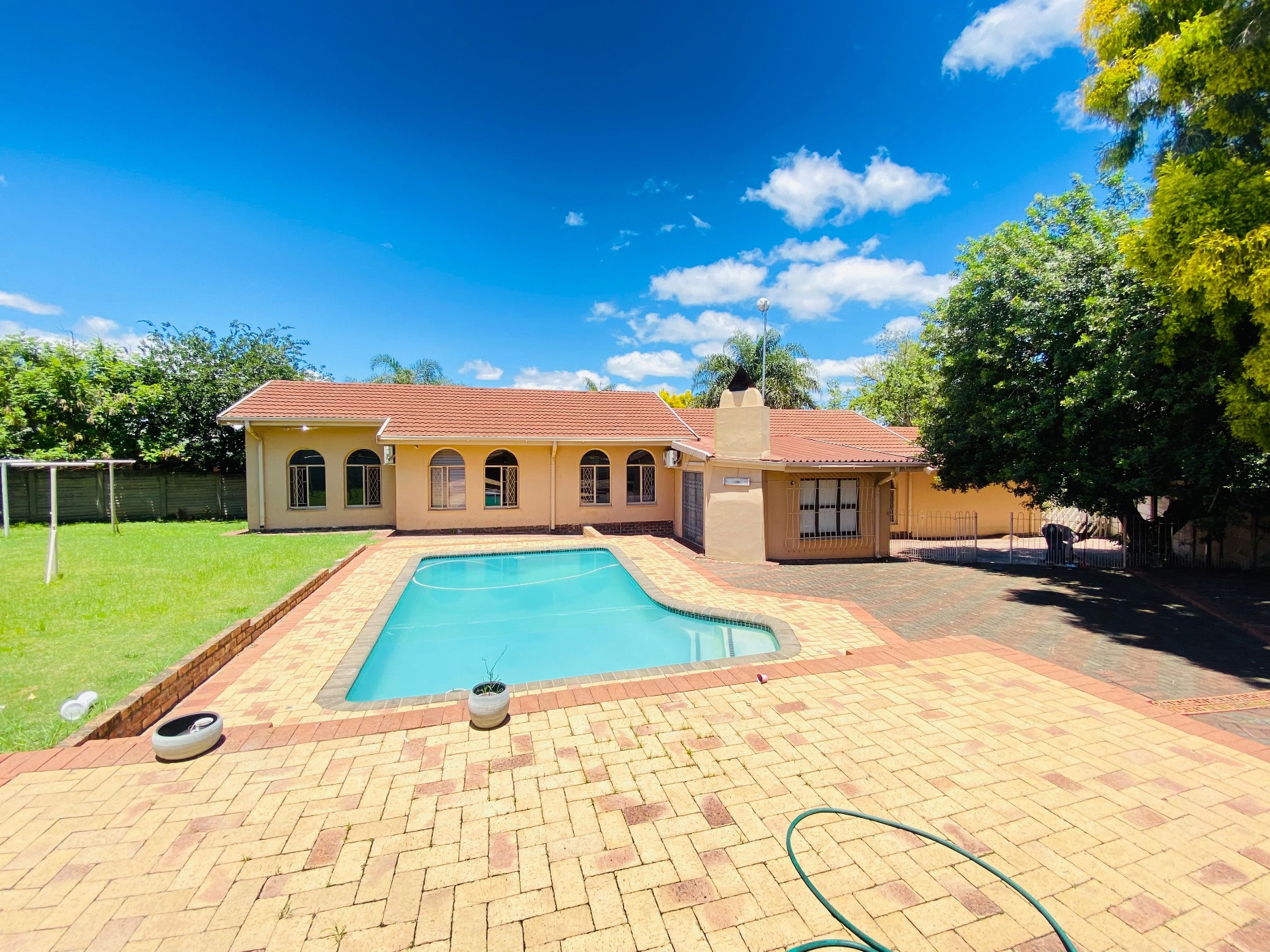 House let in Aviary Hill - 1NW1727735