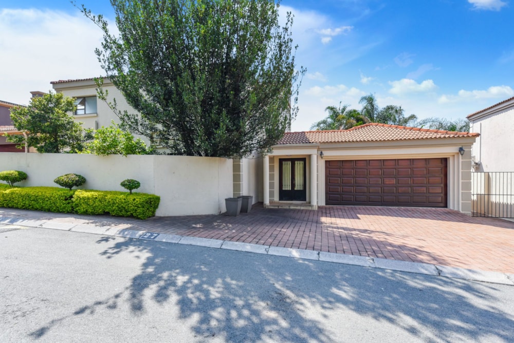 House for sale in Broadacres - FW1727598