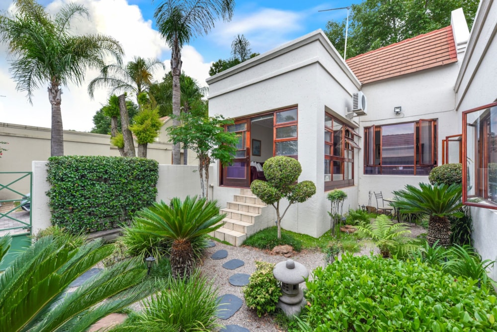 House for sale in Cedar Lakes - FW1726793