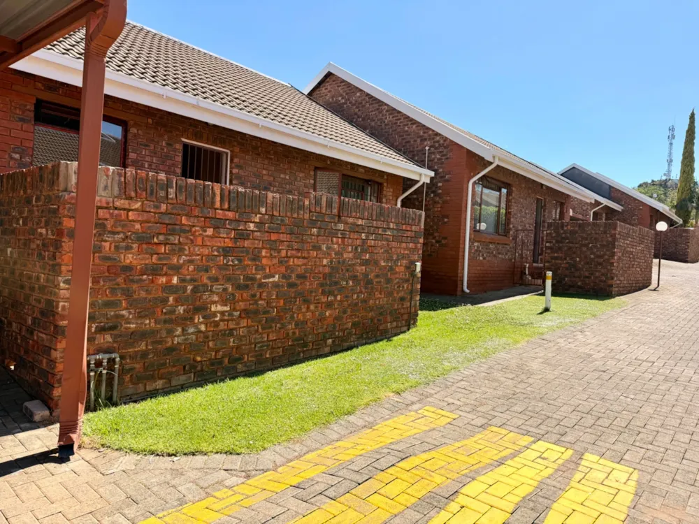 Townhouse sold in Spitskop - 1BX1726328 Townhouse sold in Spitskop - 1BX1726328