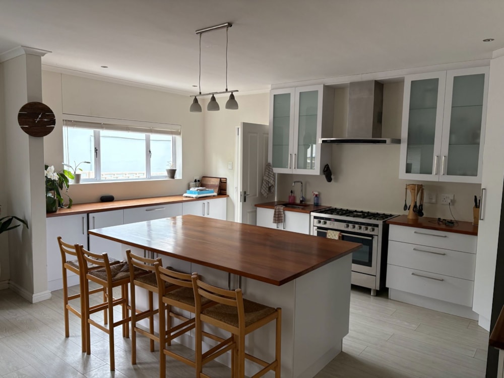 House let in Sunridge Park - 1PLZ1727586