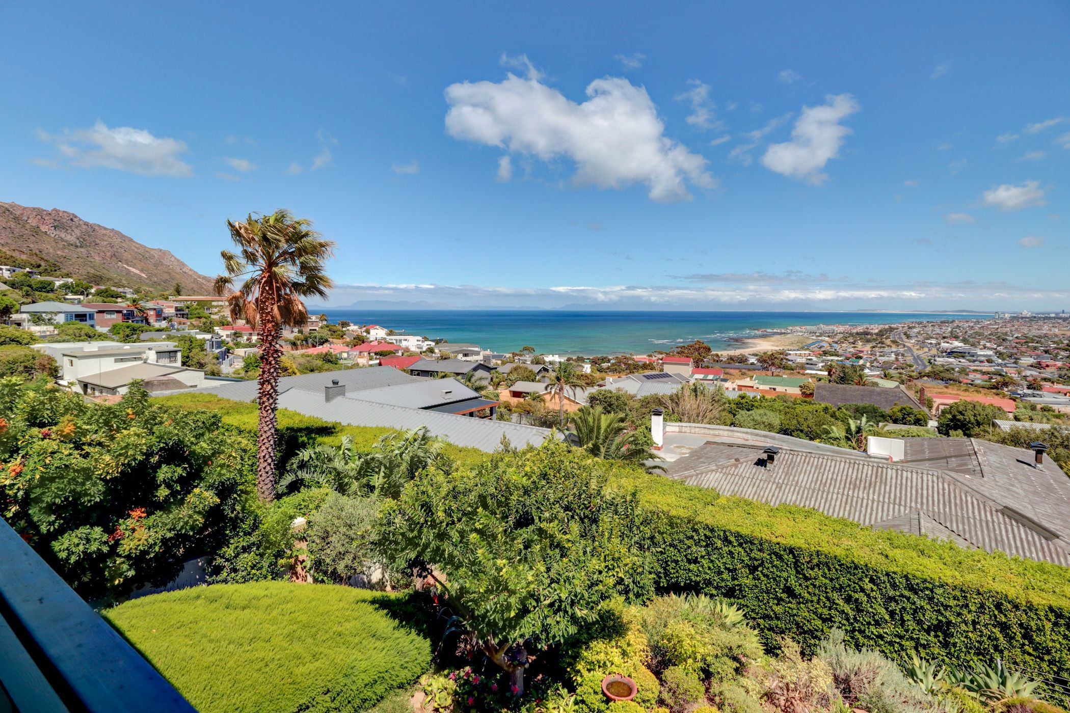 House for sale in Mountainside - SW1727755