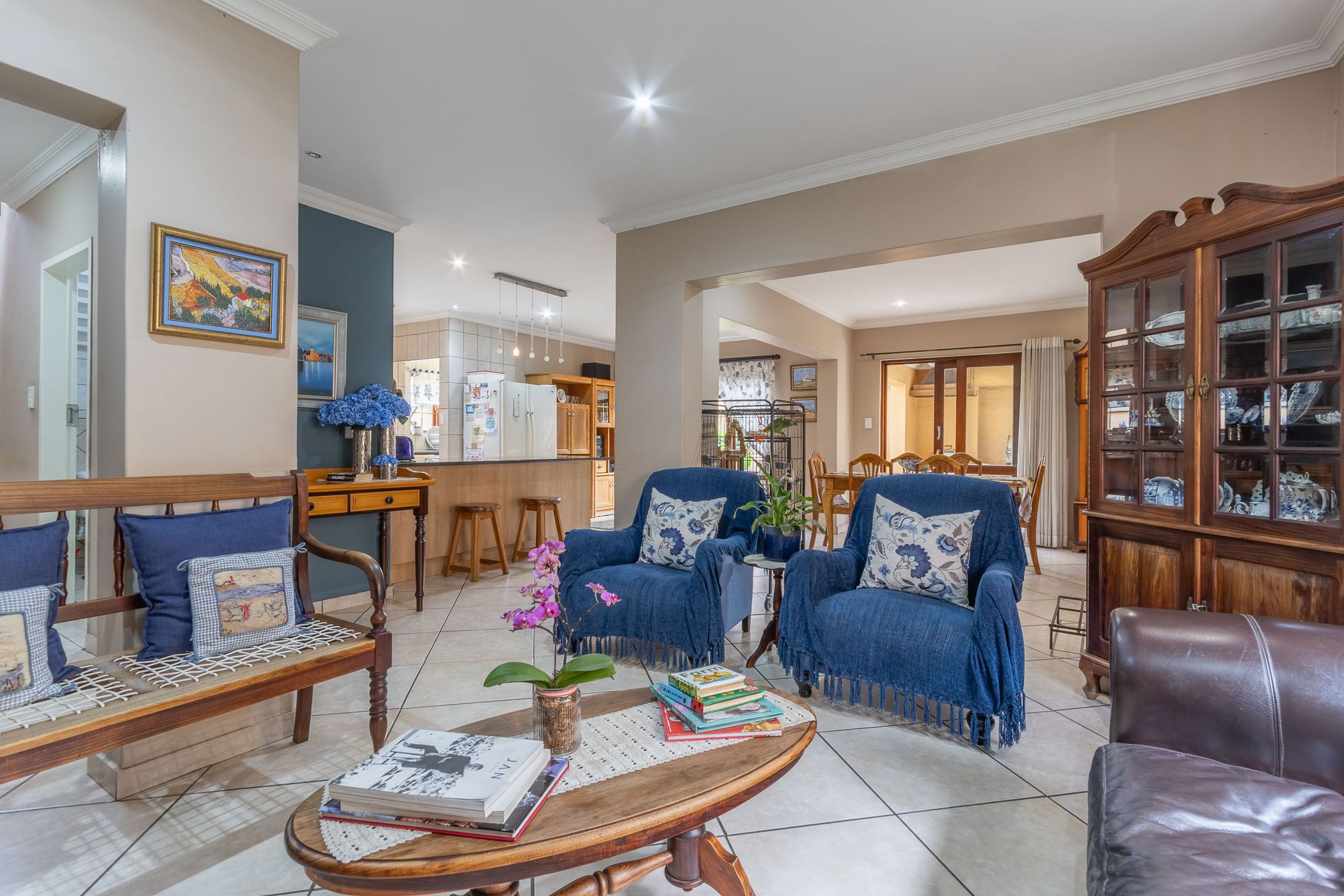Double-storey house for sale in Hughes - BOK1727288
