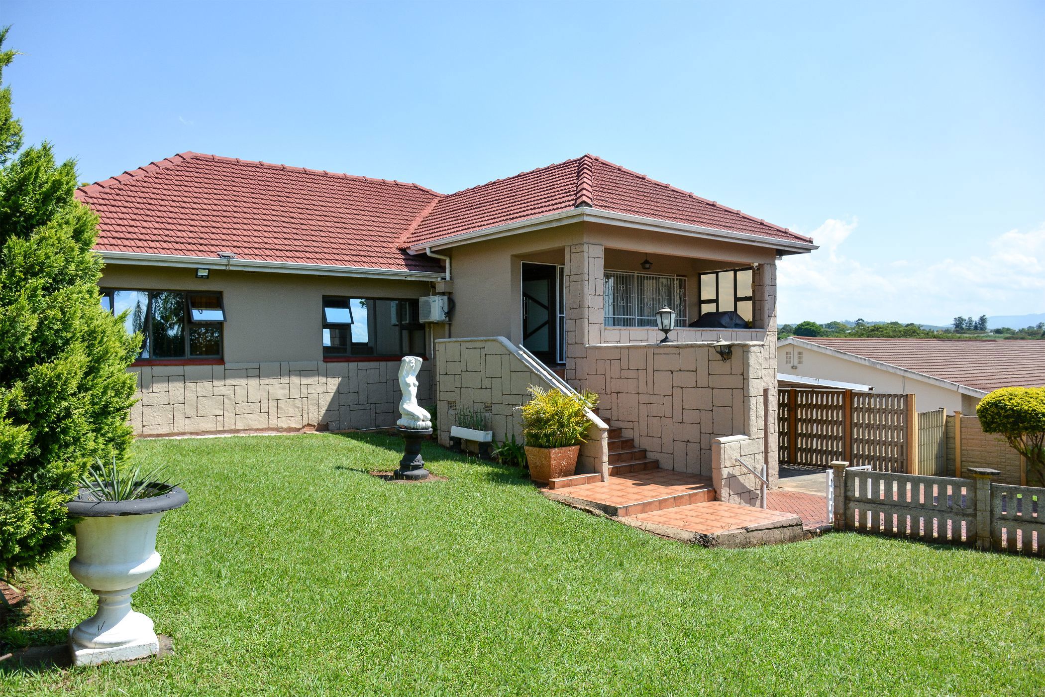 House for sale in Hayfields - 1PM1727273