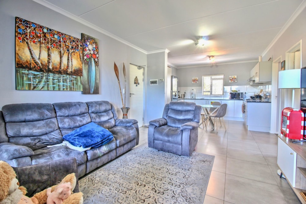 Apartment for sale in Burgundy Estate - 1PLA1726857