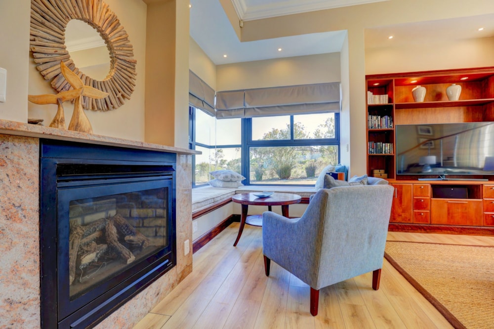 Golf estate house for sale in Oubaai - GEO1727160