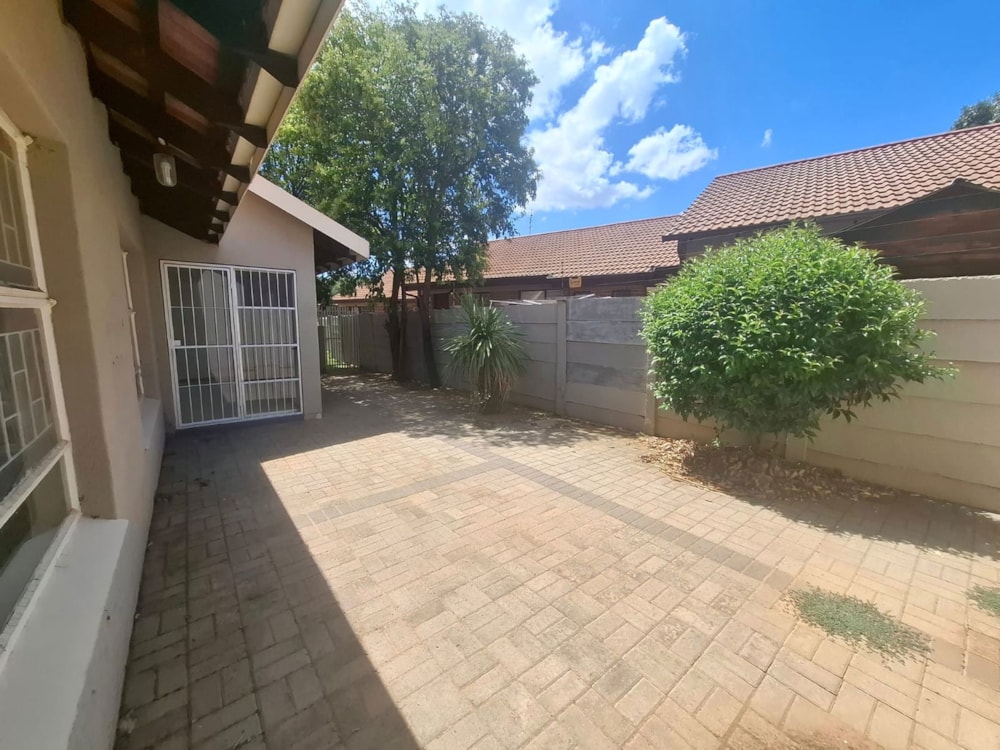 House to rent in Heuwelsig, Bloemfontein - 1BX1727709 House to rent in Heuwelsig, Bloemfontein - 1BX1727709