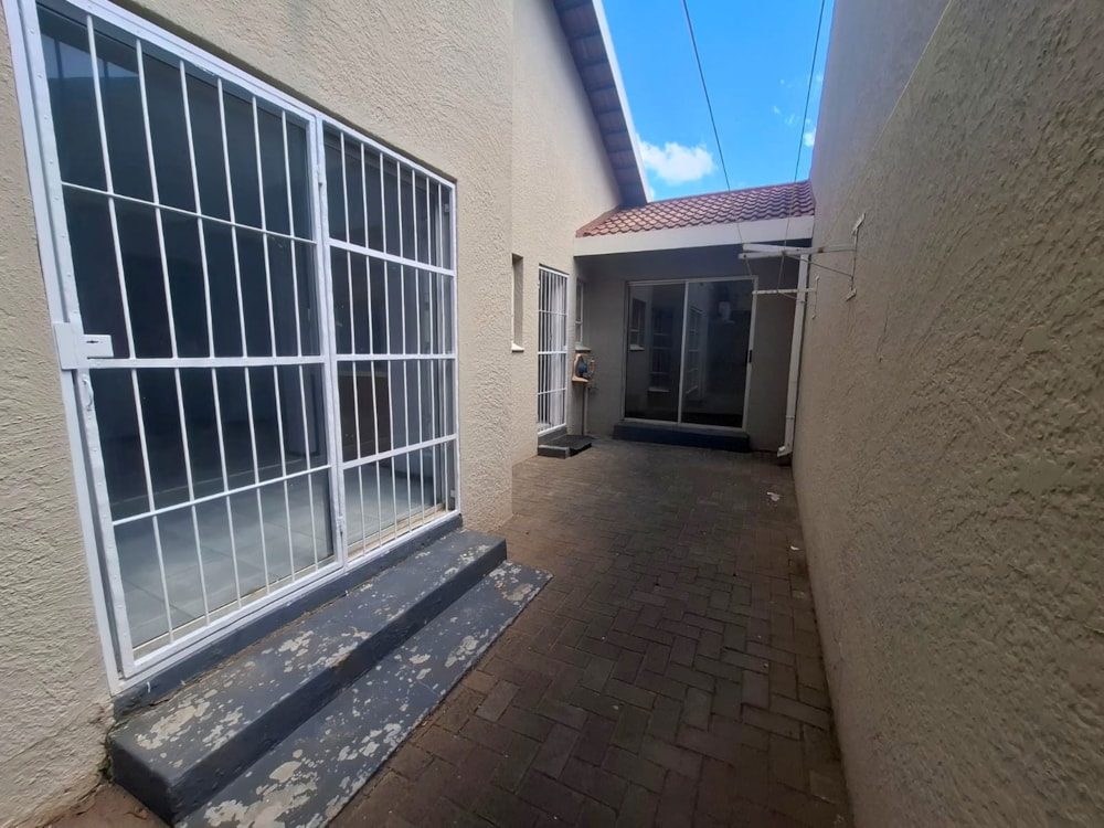 House to rent in Heuwelsig, Bloemfontein - 1BX1727709 House to rent in Heuwelsig, Bloemfontein - 1BX1727709