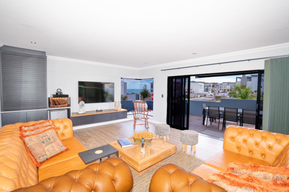 House for sale in Calypso Beach - LA1728578