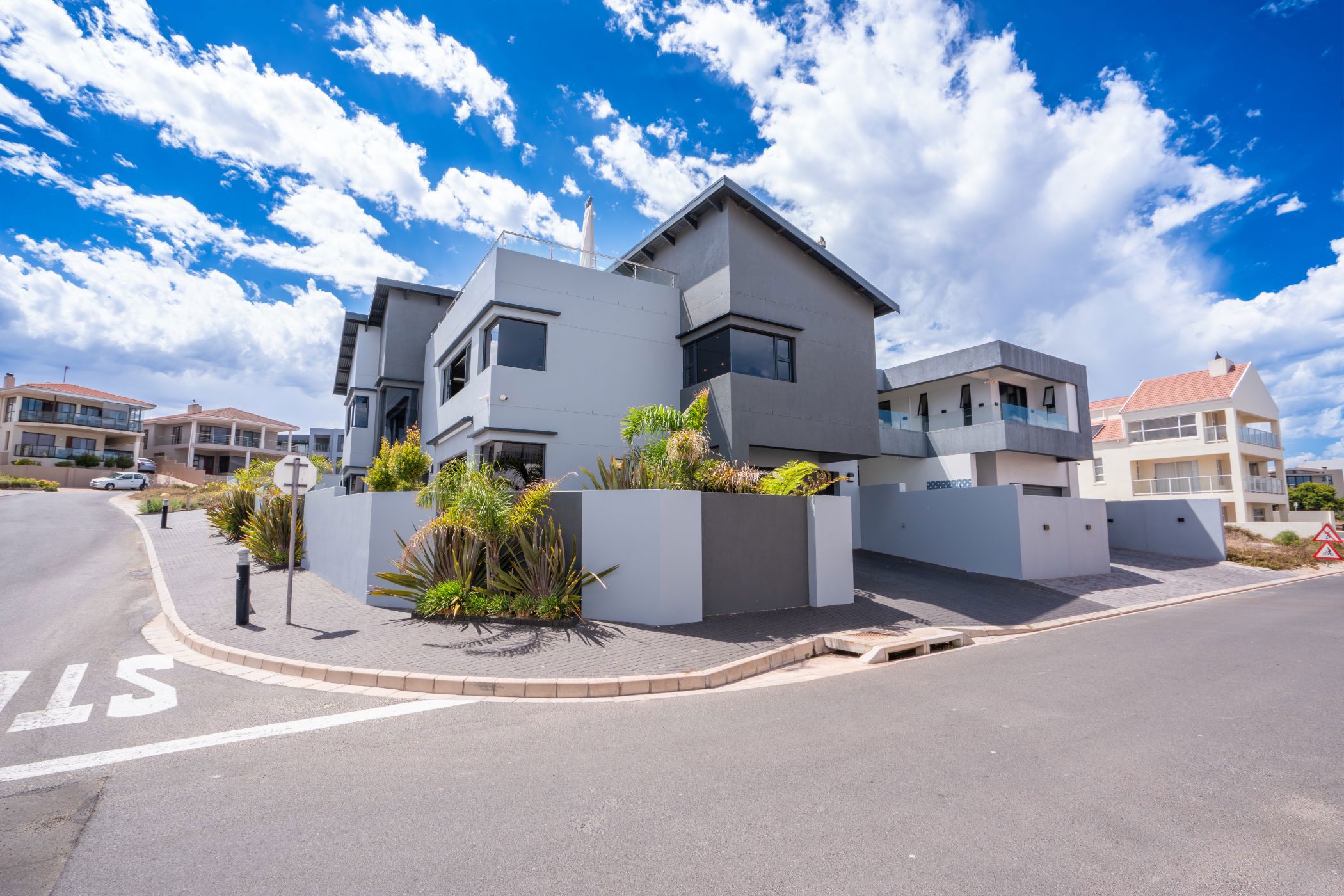 House for sale in Calypso Beach - LA1728578