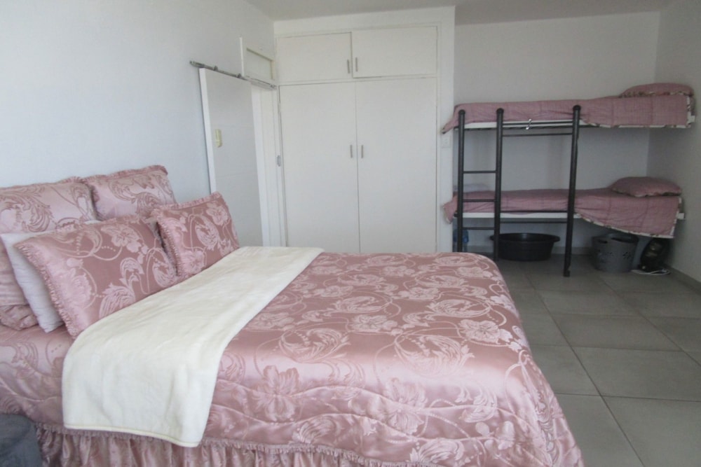 Apartment sold in Amanzimtoti - 1WB1726542 Apartment sold in Amanzimtoti - 1WB1726542