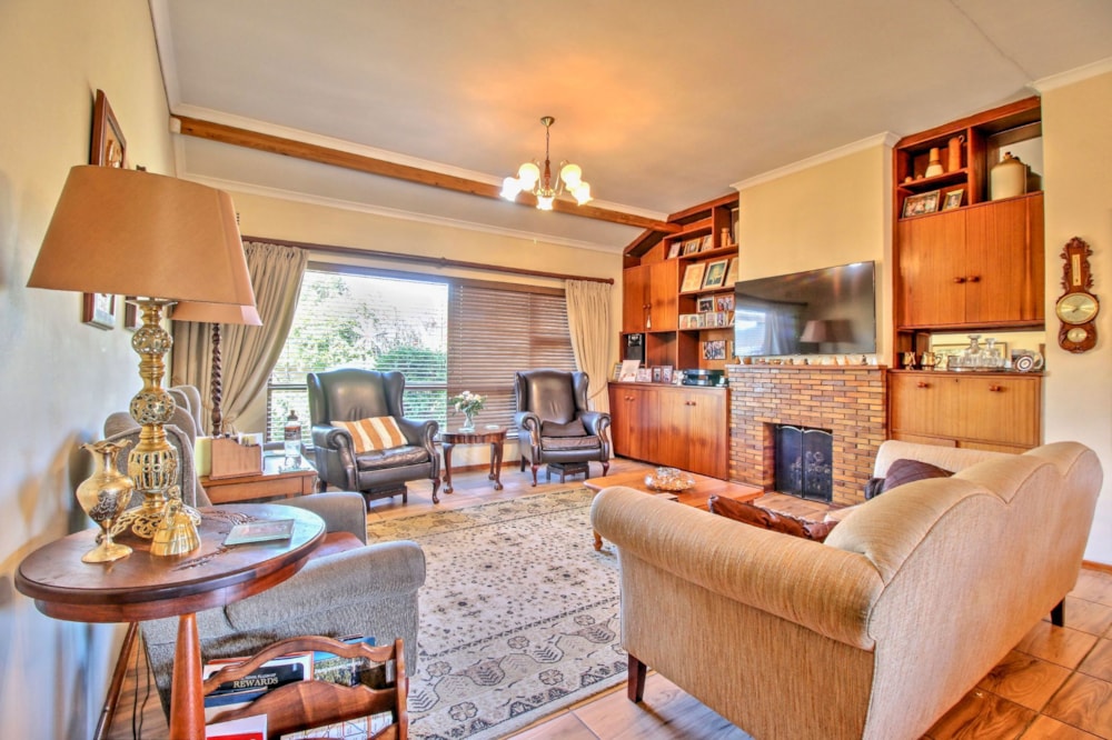 House for sale in Panorama, Parow - 1PLA1727305