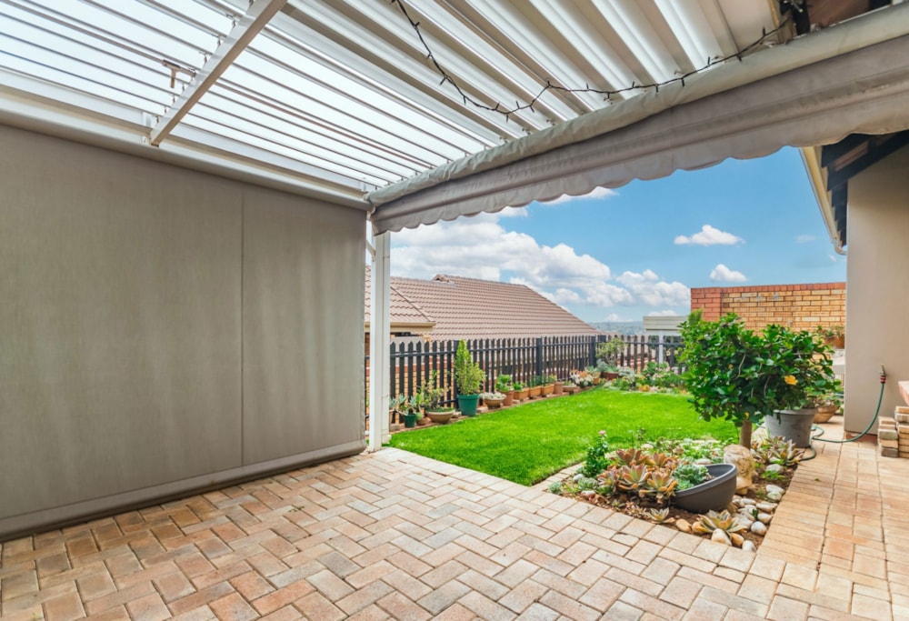 Single-storey retirement home for sale in Featherbrooke Hills Retirement Village - 1KR1726161