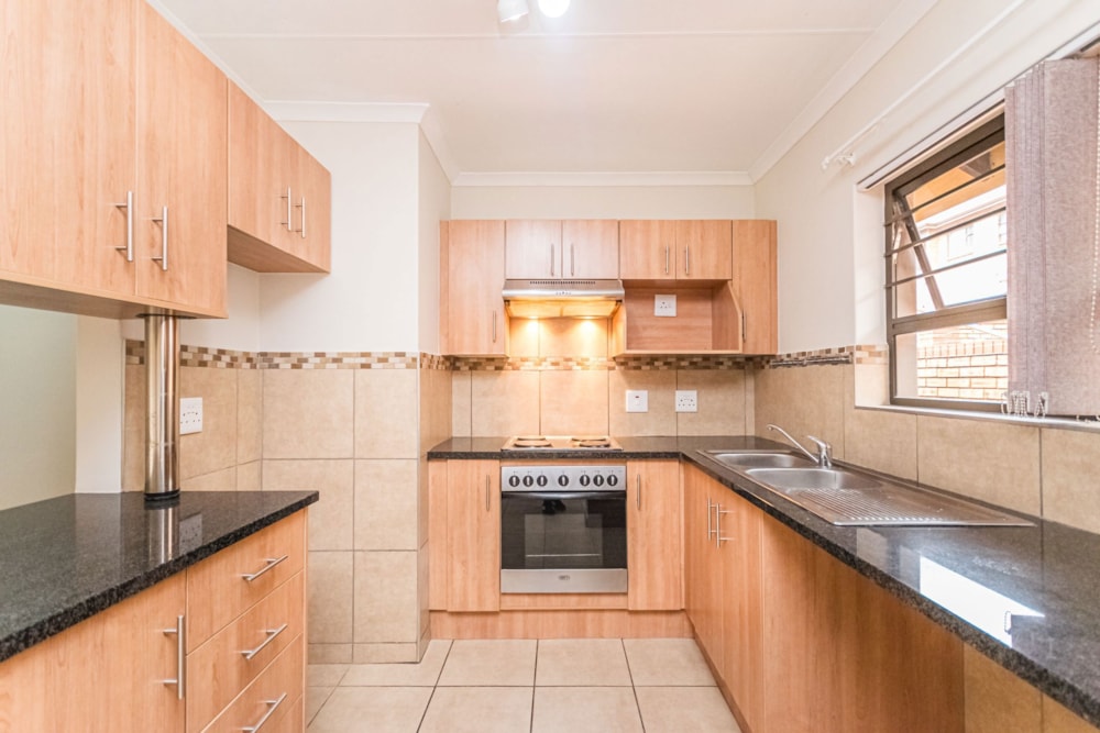 Single-storey retirement home for sale in Featherbrooke Hills Retirement Village - 1KR1726161