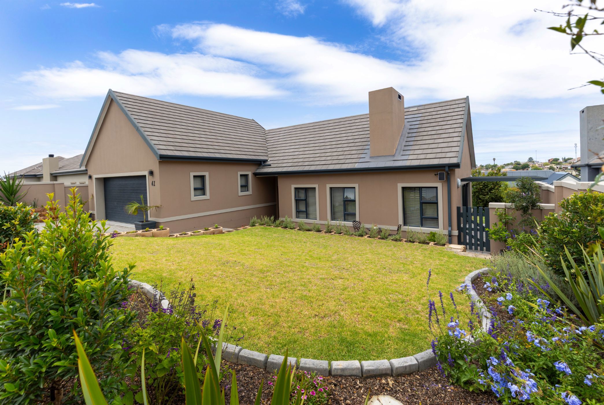 House for sale in Blue Mountain - GEO1727186