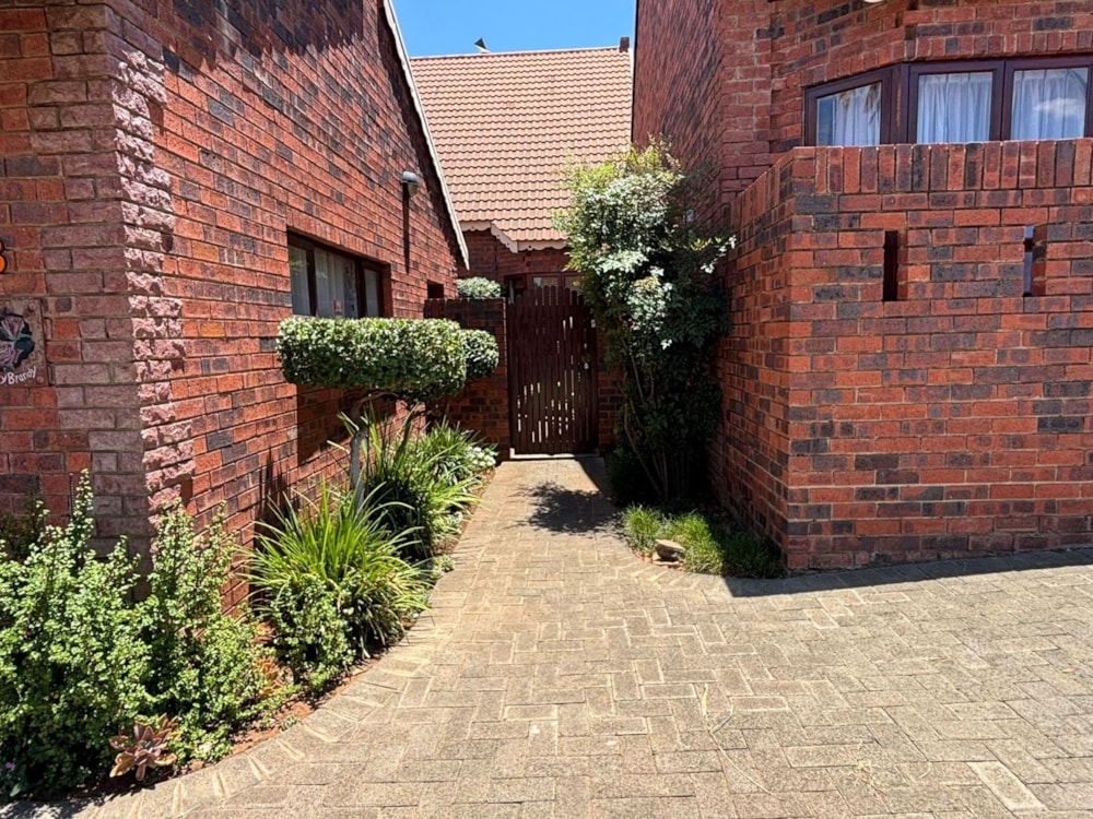 Townhouse for sale in Pentagon Park - 1BX1727045