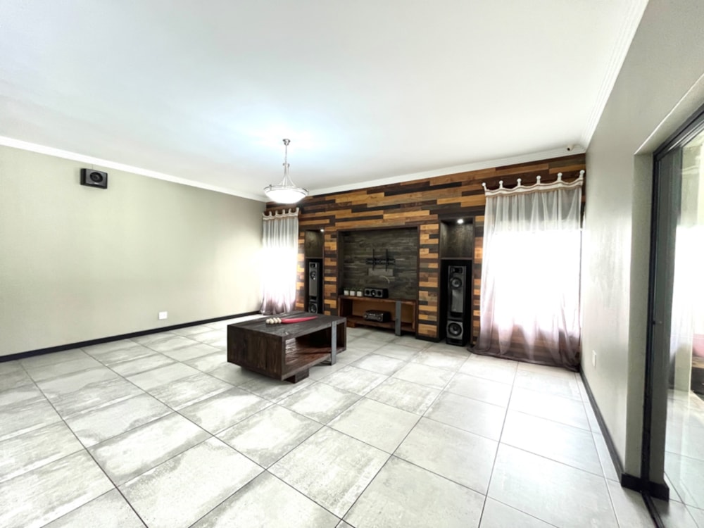 House for sale in Bendor Park - 1PS1726386