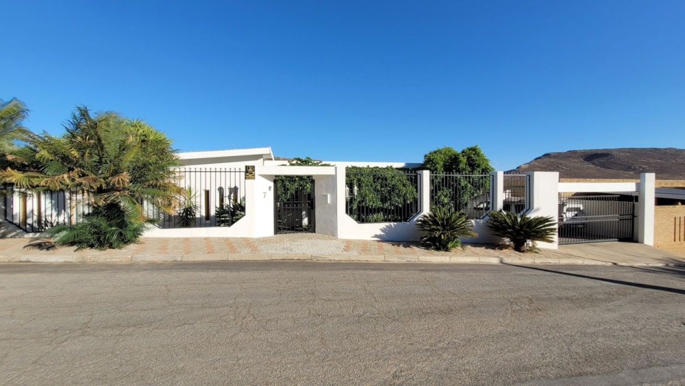 House for sale in Springbok - 1NA1728580