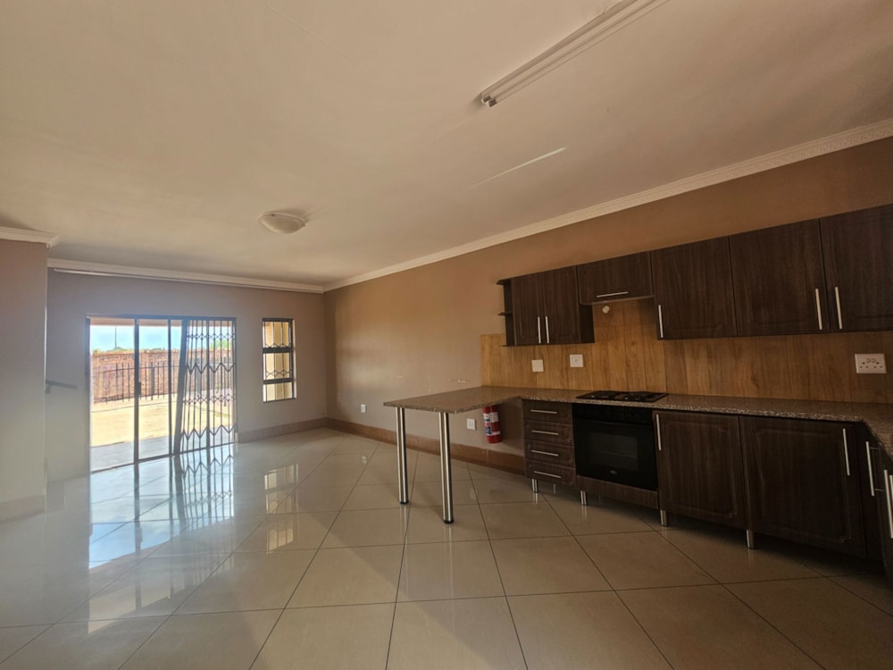 Townhouse to rent in Bendor Park - 1PS1725917