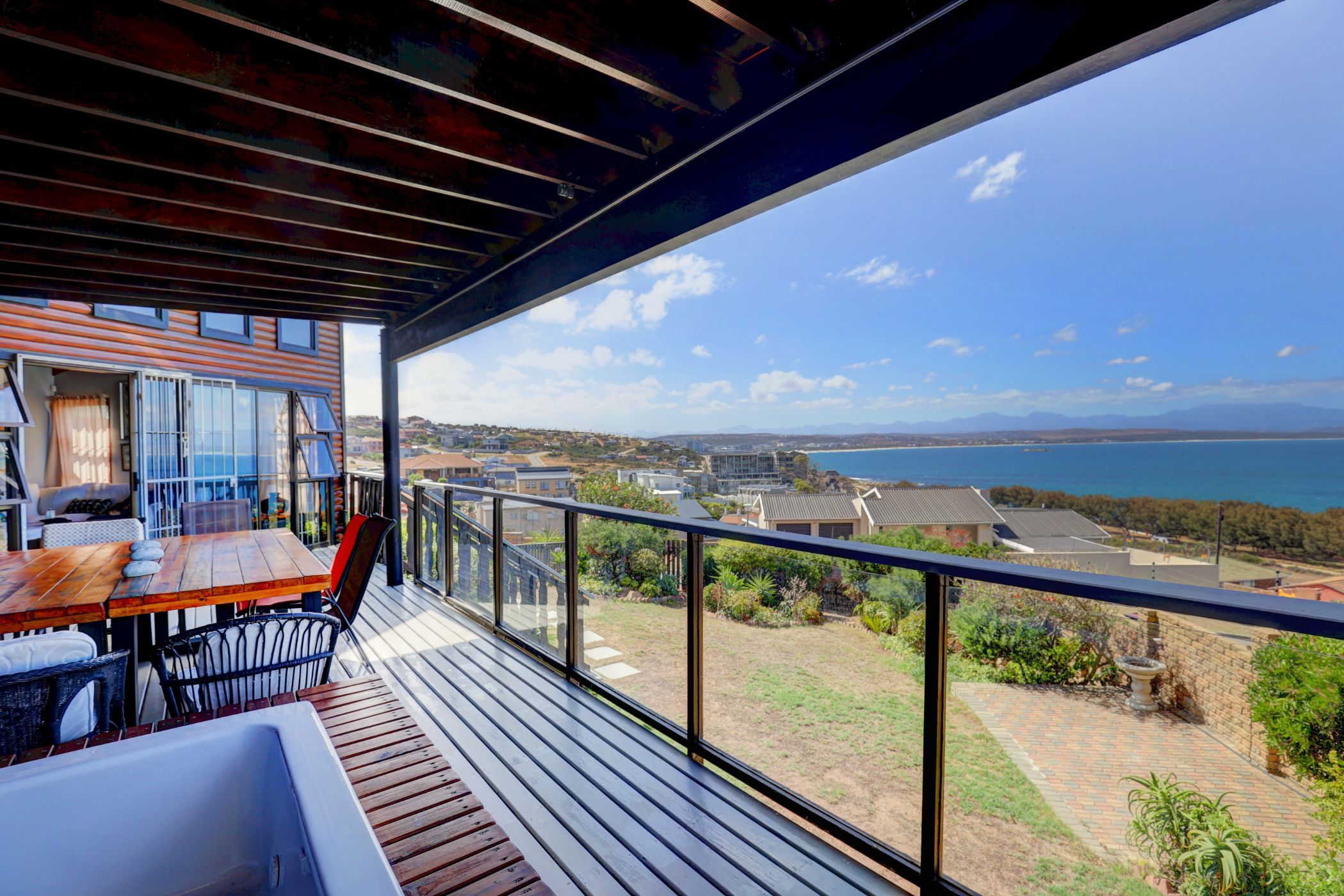 House for sale in Mossel Bay - 1MB1730718