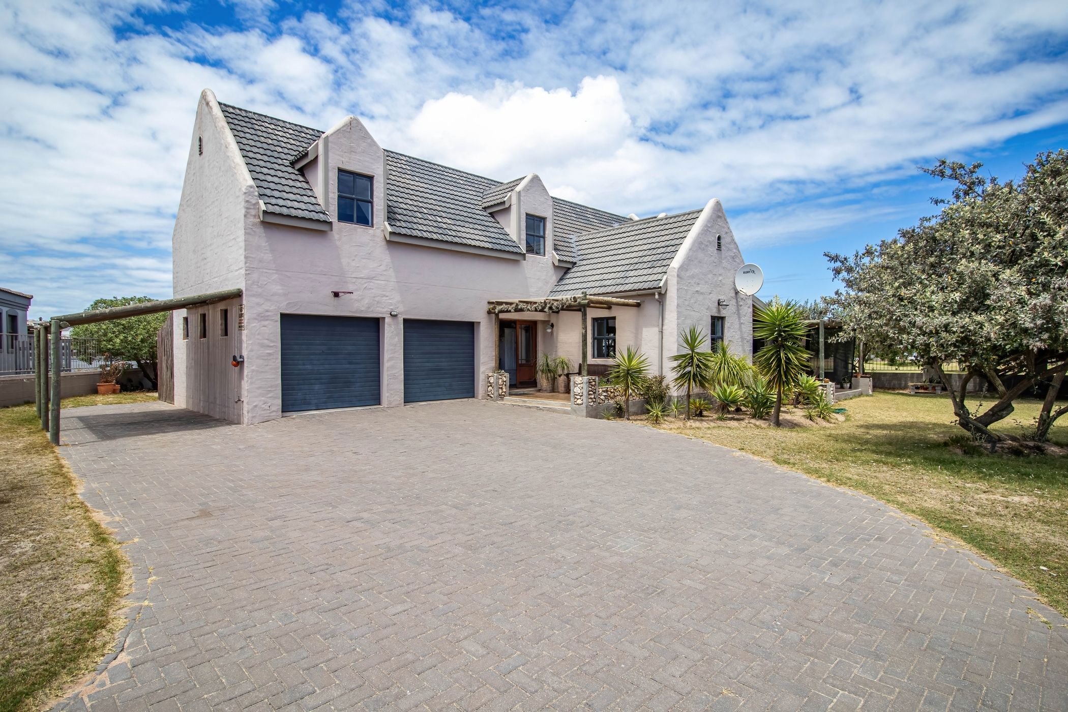 House for sale in Country Club - LA1727233