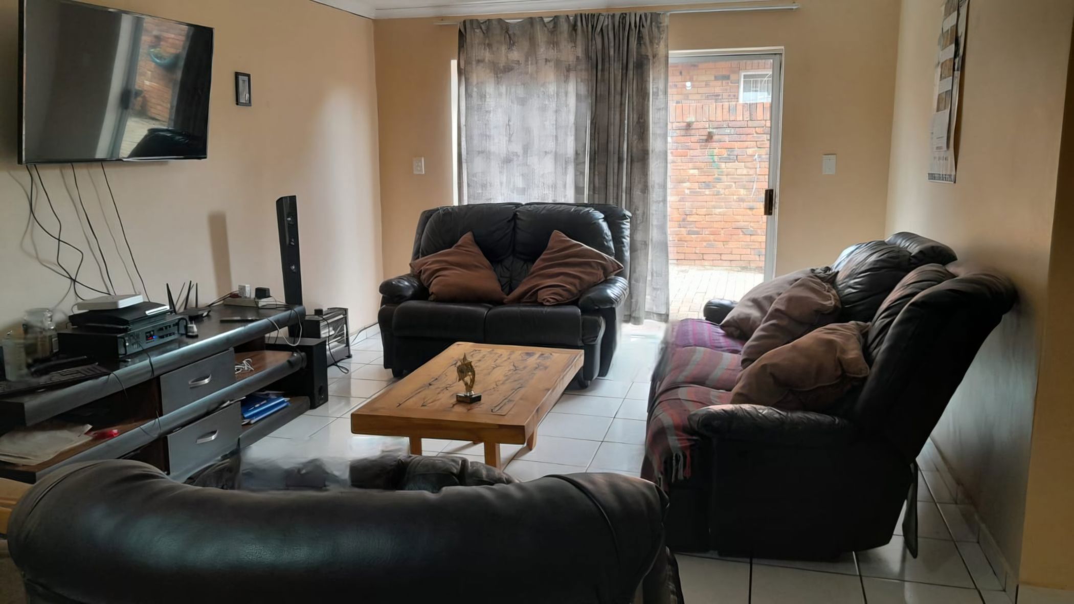 Apartment to rent in Lydenburg (Mashishing) - 1LY1725660