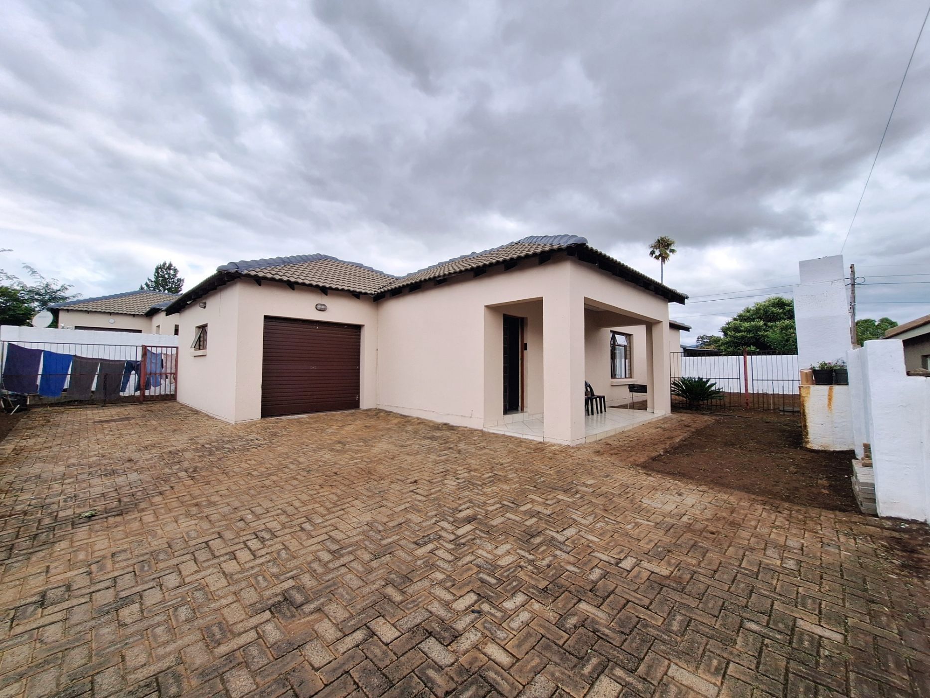 Townhouse for sale in Lydenburg (Mashishing) - 1LY1727620