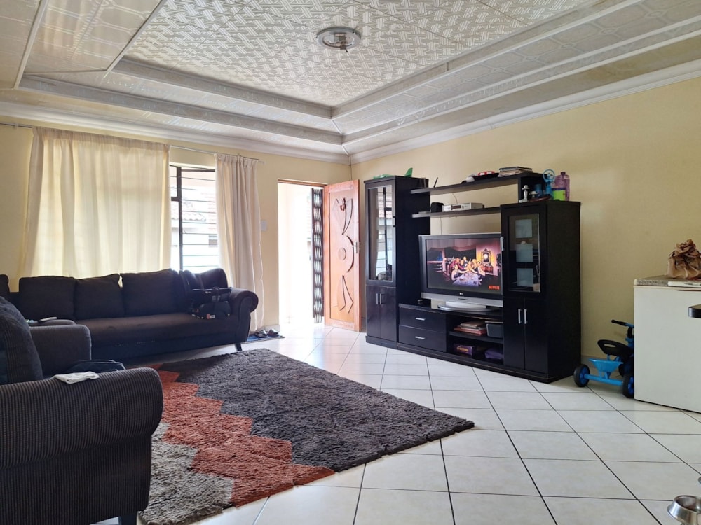 Townhouse for sale in Lydenburg (Mashishing) - 1LY1727620