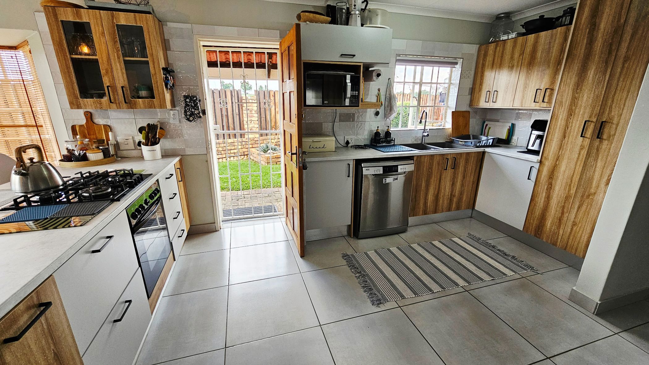 Townhouse for sale in Lydenburg (Mashishing) - 1LY1725950