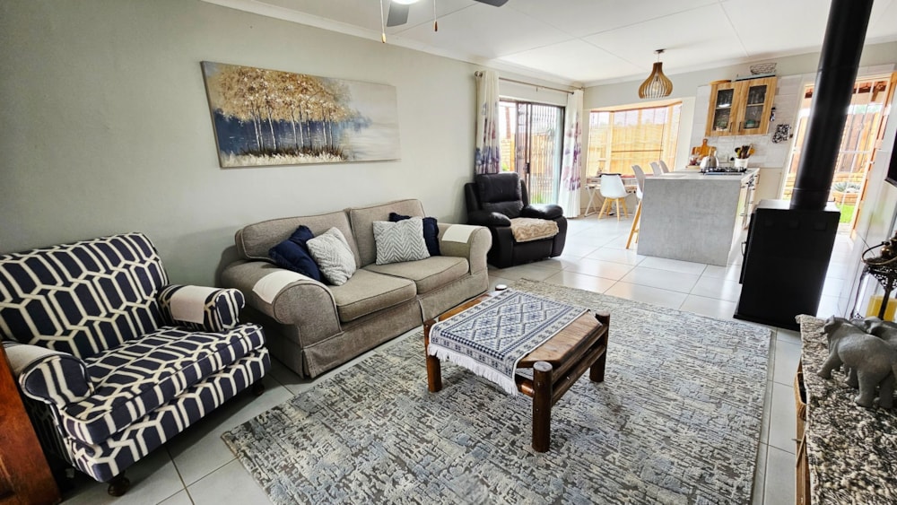 Townhouse for sale in Lydenburg (Mashishing) - 1LY1725950