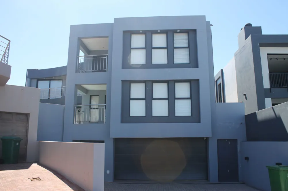 House sold in Calypso Beach - LA1727180 House sold in Calypso Beach - LA1727180