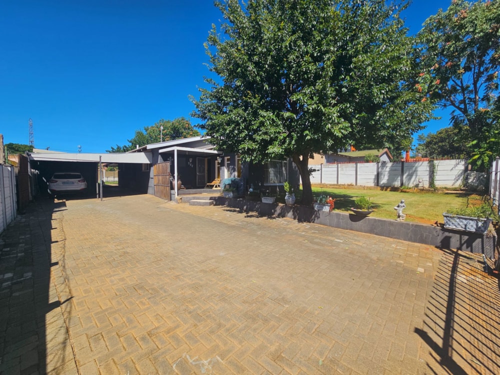 House for sale in Uitsig, Bloemfontein - 1BX1728111