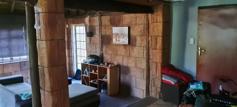 Smallholding let in Olive Hill - 1BX1726731 Smallholding let in Olive Hill - 1BX1726731