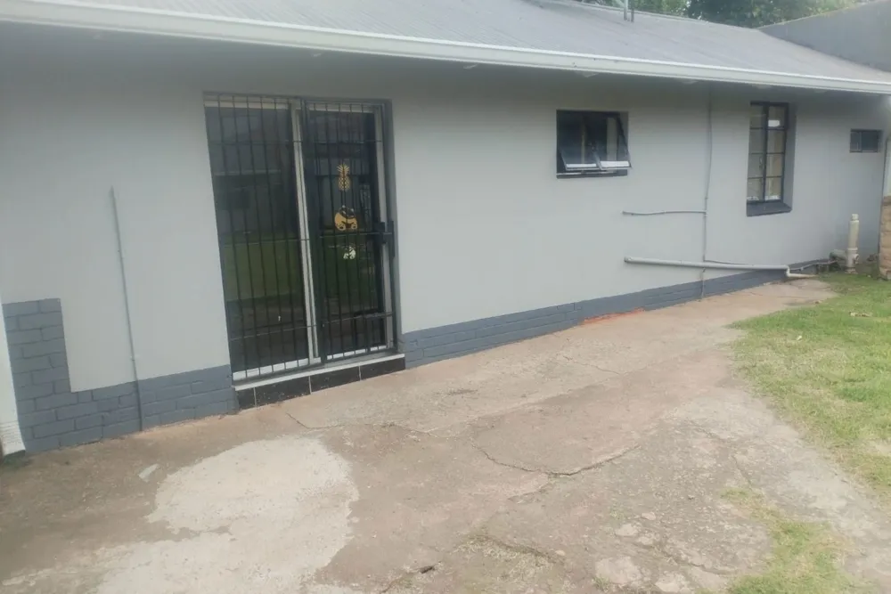 Garden apartment let in Brakpan Central - 1BJ1727125