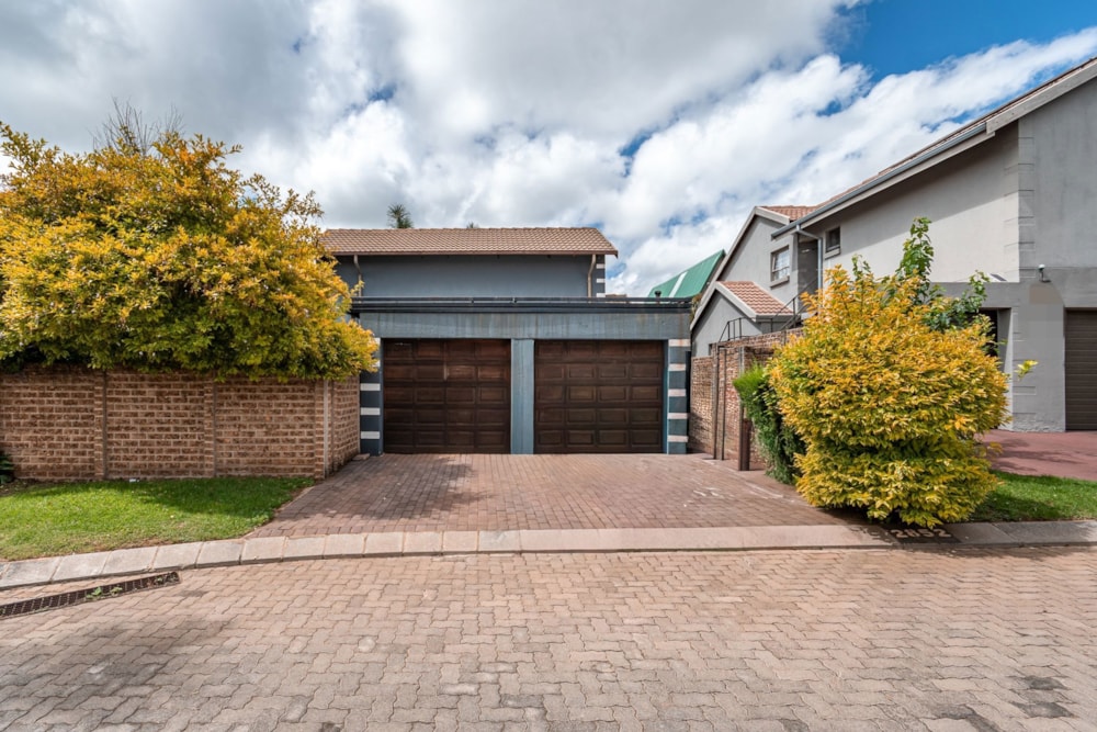 House for sale in Glen Marais - KTP1726438