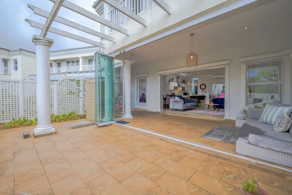 Townhouse for sale in La Lucia - 1ND1727376 Townhouse for sale in La Lucia - 1ND1727376