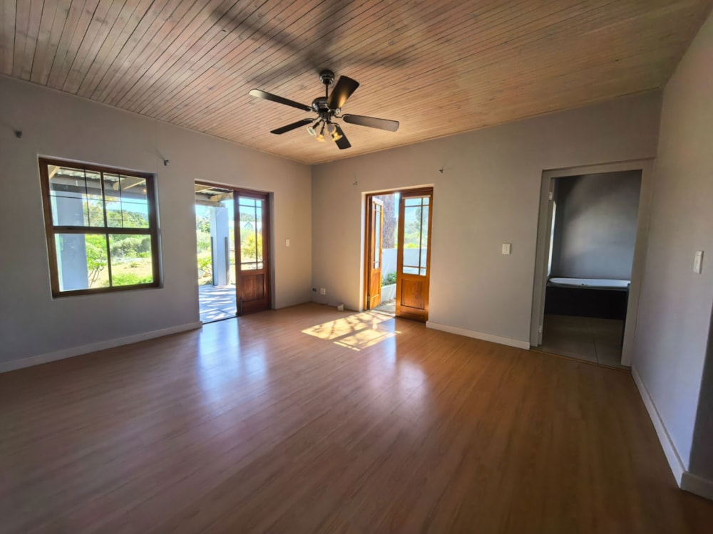 Security estate home to rent in High Riding Country Estate - SWL1727483