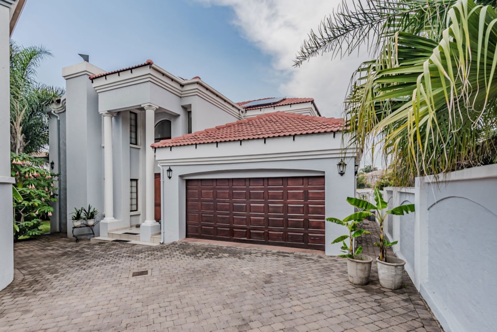 Security estate home for sale in Moreleta Park - PT1727898