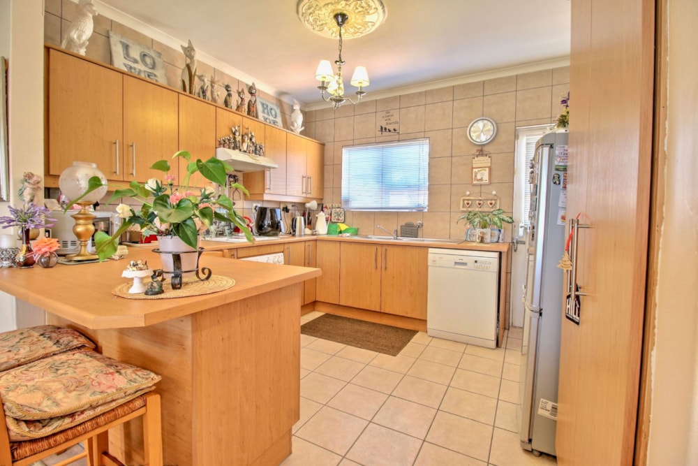 House for sale in Welgelegen, Parow - 1PLA1726841