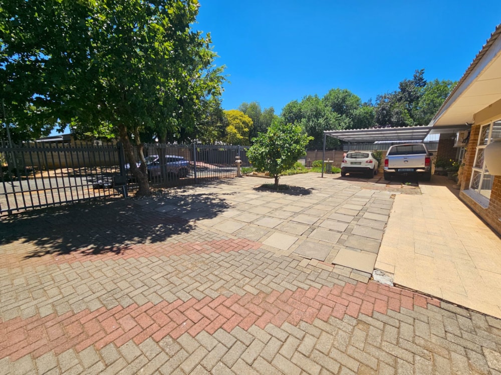 House for sale in Generaal de Wet - 1BX1728147