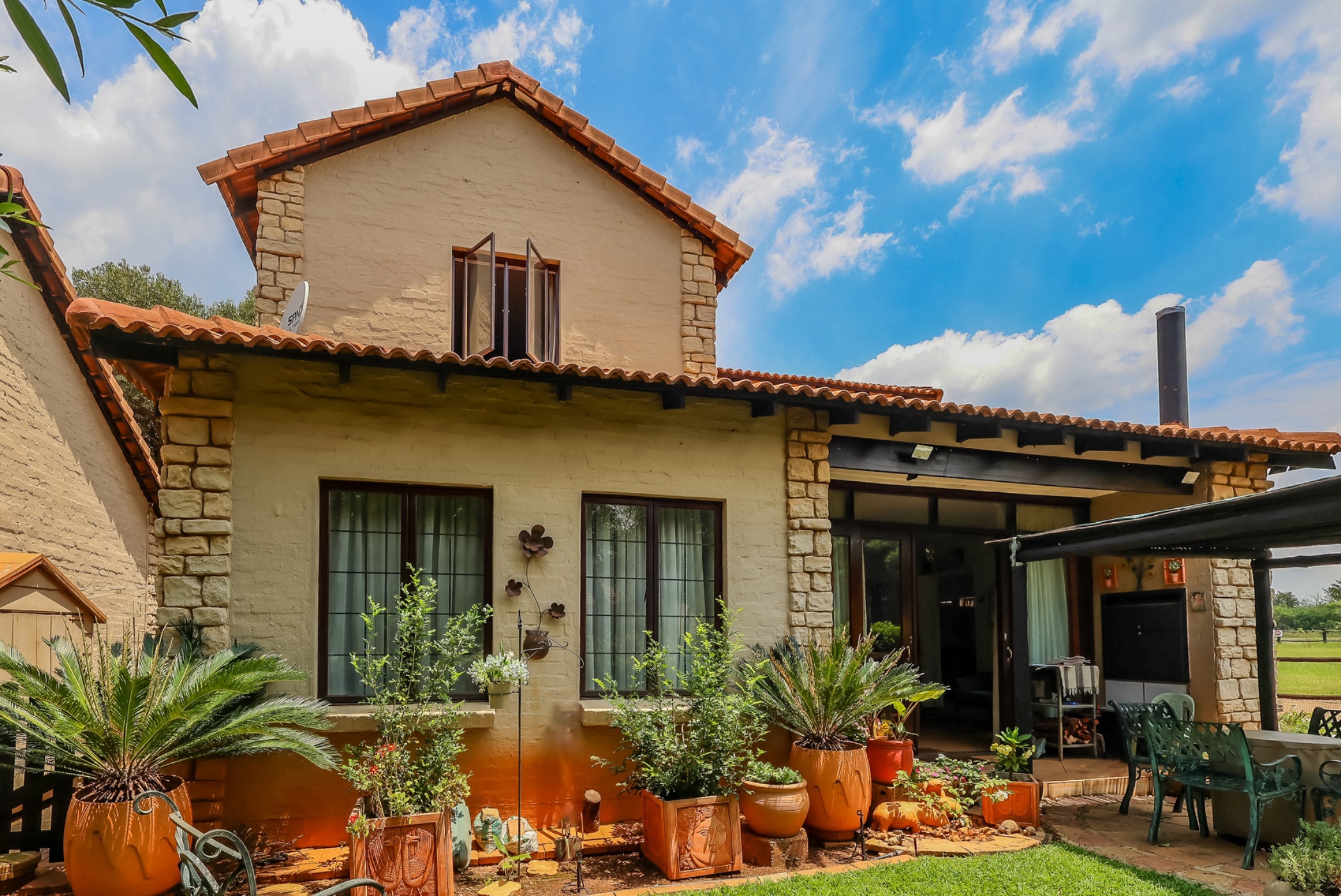 Apartment for sale in The Coves - 1HR1728696