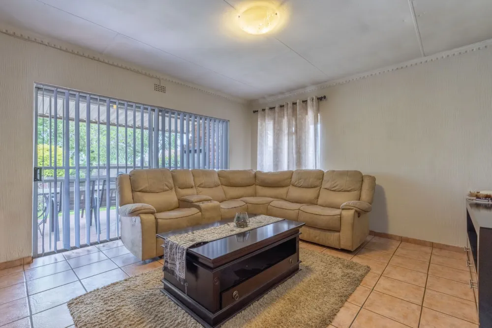 Double-storey house for sale in Edleen - KTP1727418 Double-storey house for sale in Edleen - KTP1727418