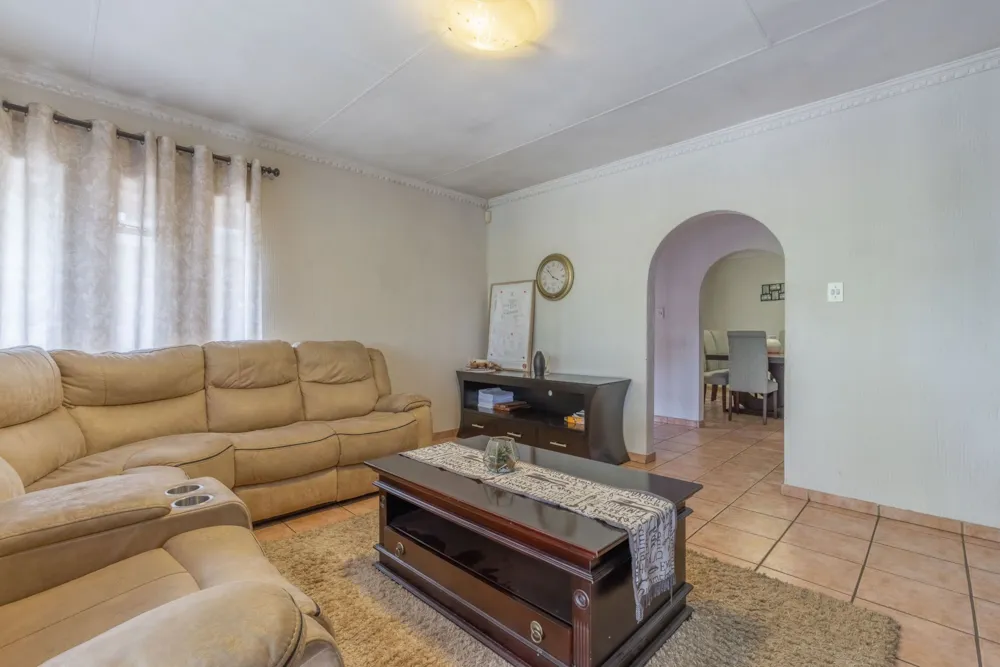 Double-storey house for sale in Edleen - KTP1727418 Double-storey house for sale in Edleen - KTP1727418