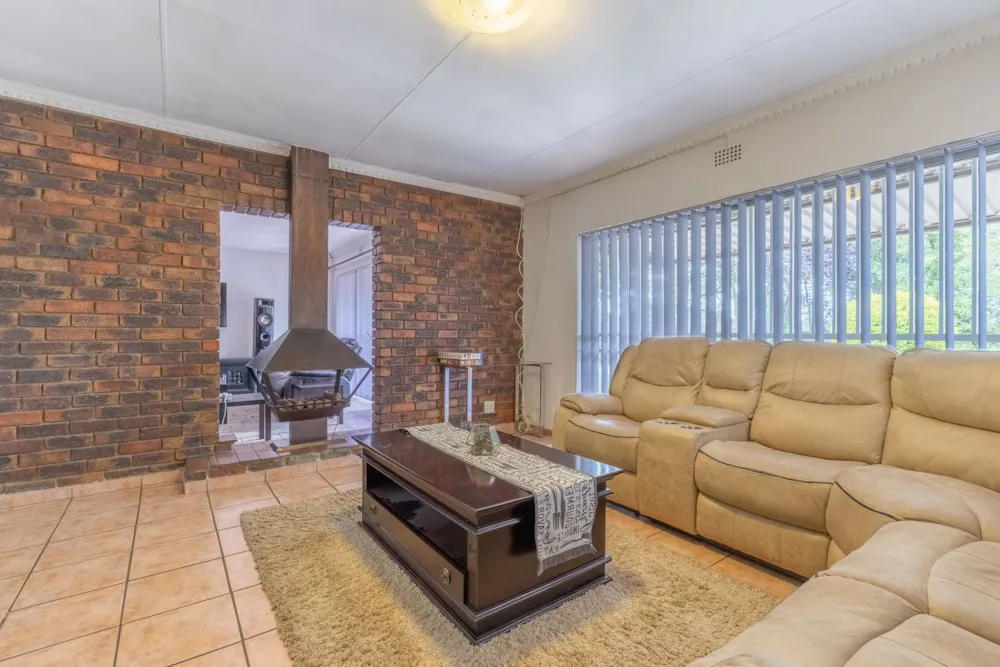 Double-storey house for sale in Edleen - KTP1727418 Double-storey house for sale in Edleen - KTP1727418
