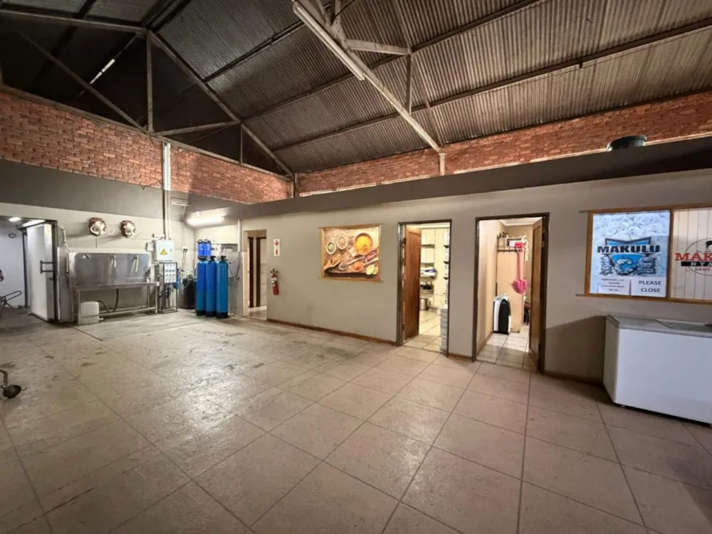 Commercial industrial property for sale in Tzaneen Industrial - 1TA1727583 Commercial industrial property for sale in Tzaneen Industrial - 1TA1727583