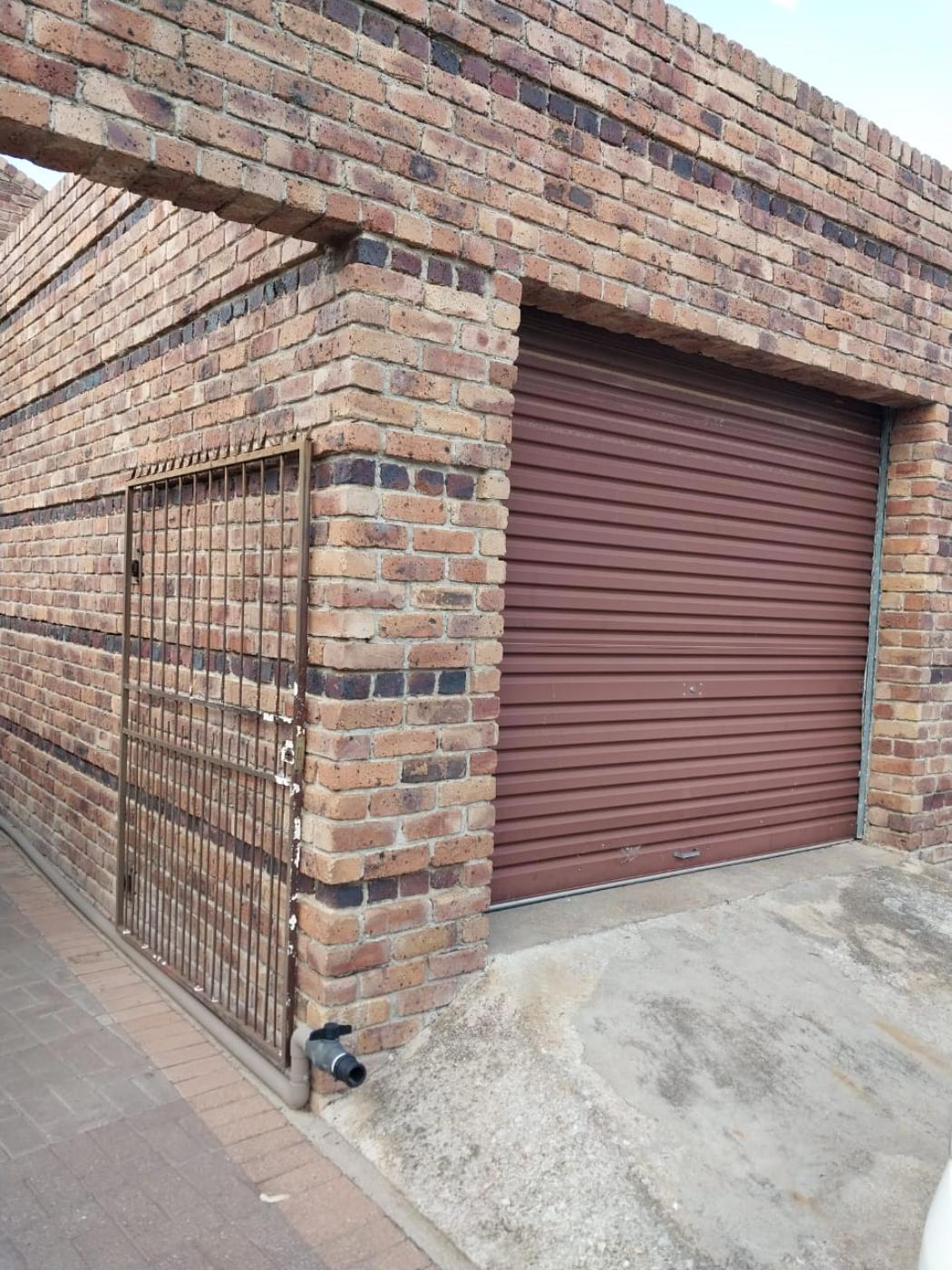 Townhouse for sale in Welgelegen, Polokwane - 1PS1727800